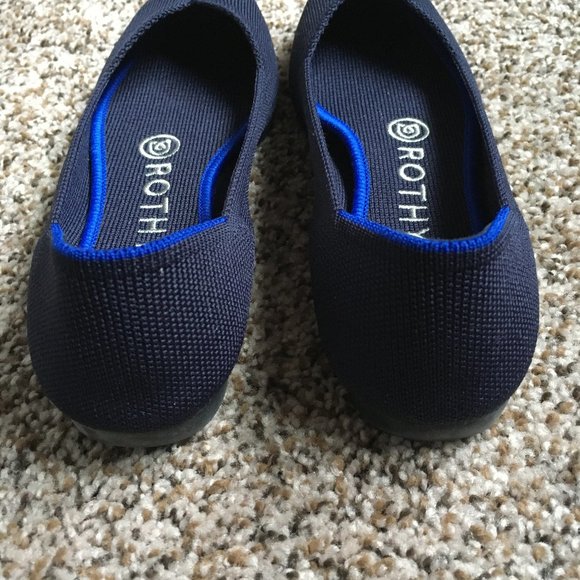EUC Size 6 Maritime Navy Rothy's Points - Picture 6 of 7